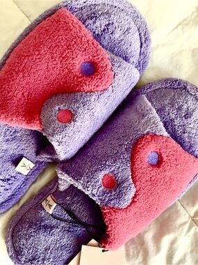 A overA brand Purple & Pink Plush Slide Slippers. Size Medium ( 8-9).